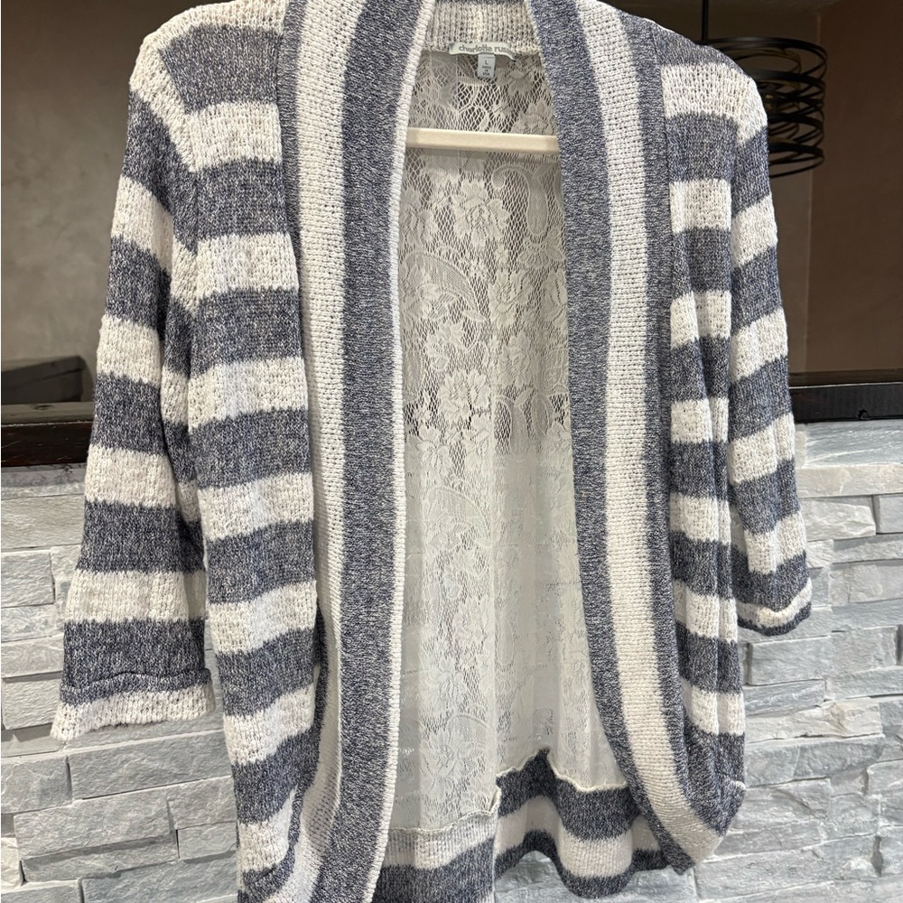 Charlotte Russe Striped Open-Front Cardigan in Gray & White